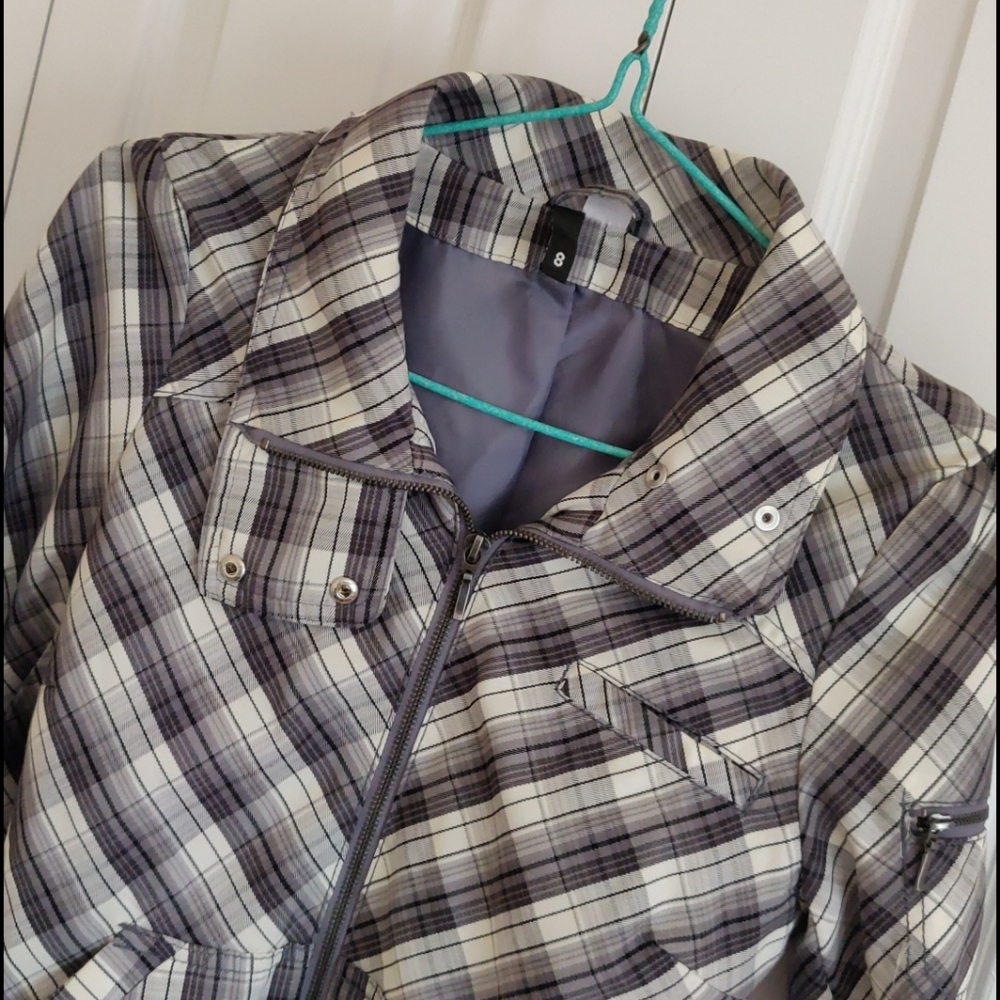 Spring Jacket - Picture 3 of 5